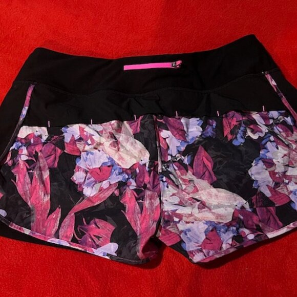 MPG Women’s Floral Running Shorts Size L – Built-In Liner, Zip Pocket - Picture 5 of 6